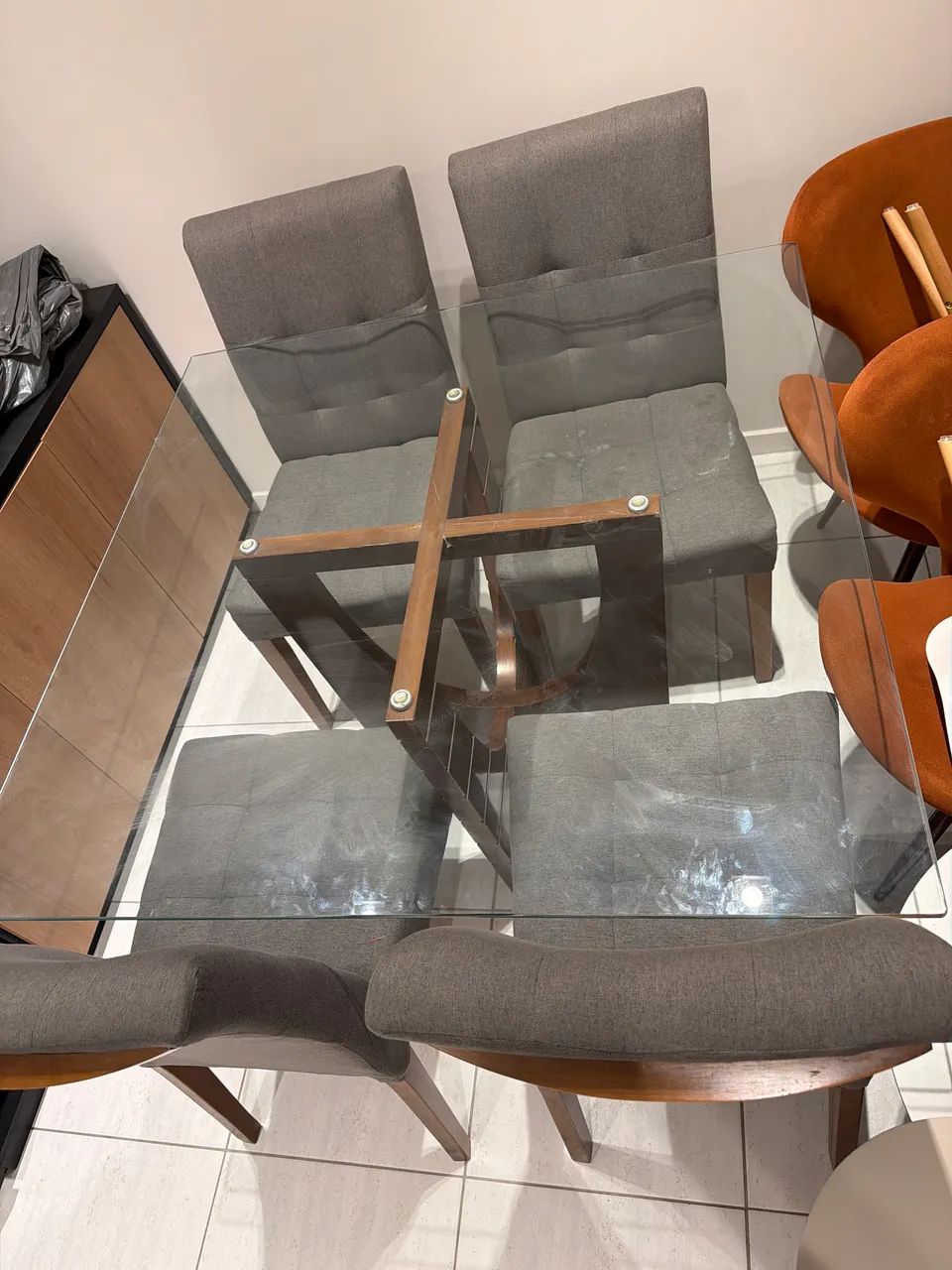 Mesa 1.20x1,20 c/ 04 cadeiras