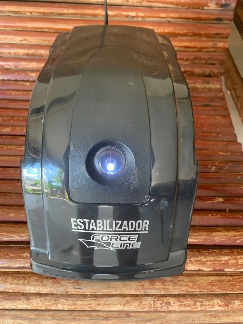 Estabilizador de 1000VA