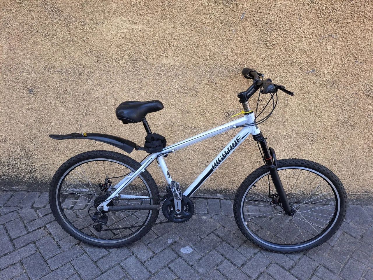 Vendo bicicleta highone aro 26