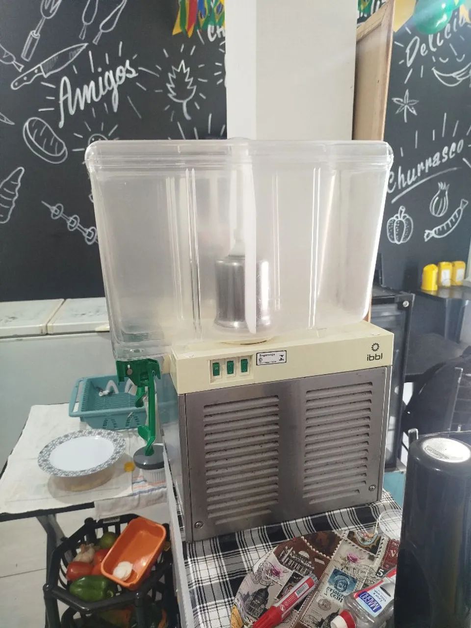 VENDO REFRESQUEIRA USADA EXCELENTE!!! - Foto 2