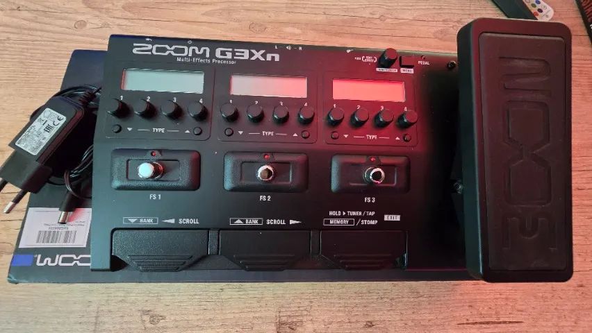 PEDALEIRA ZOOM G3XN NA CAIXA (PRATICAMENTE ZERO) - Instrumentos