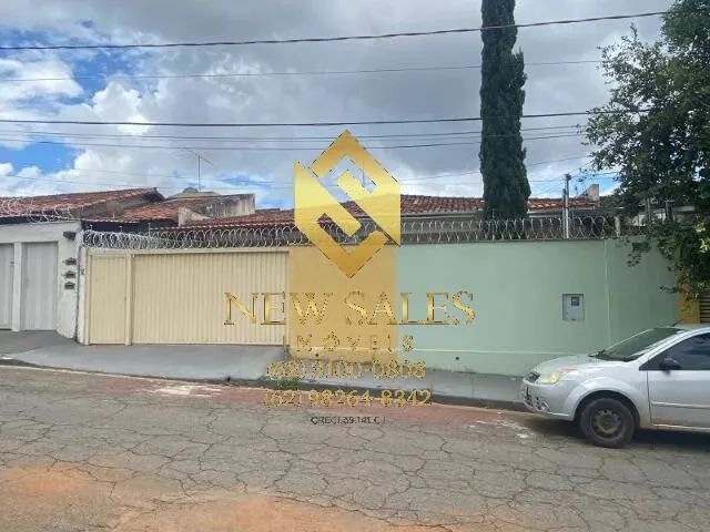 Casa Ampla à Venda no Setor dos Funcionários  Espaço de Sobra! - Foto 2