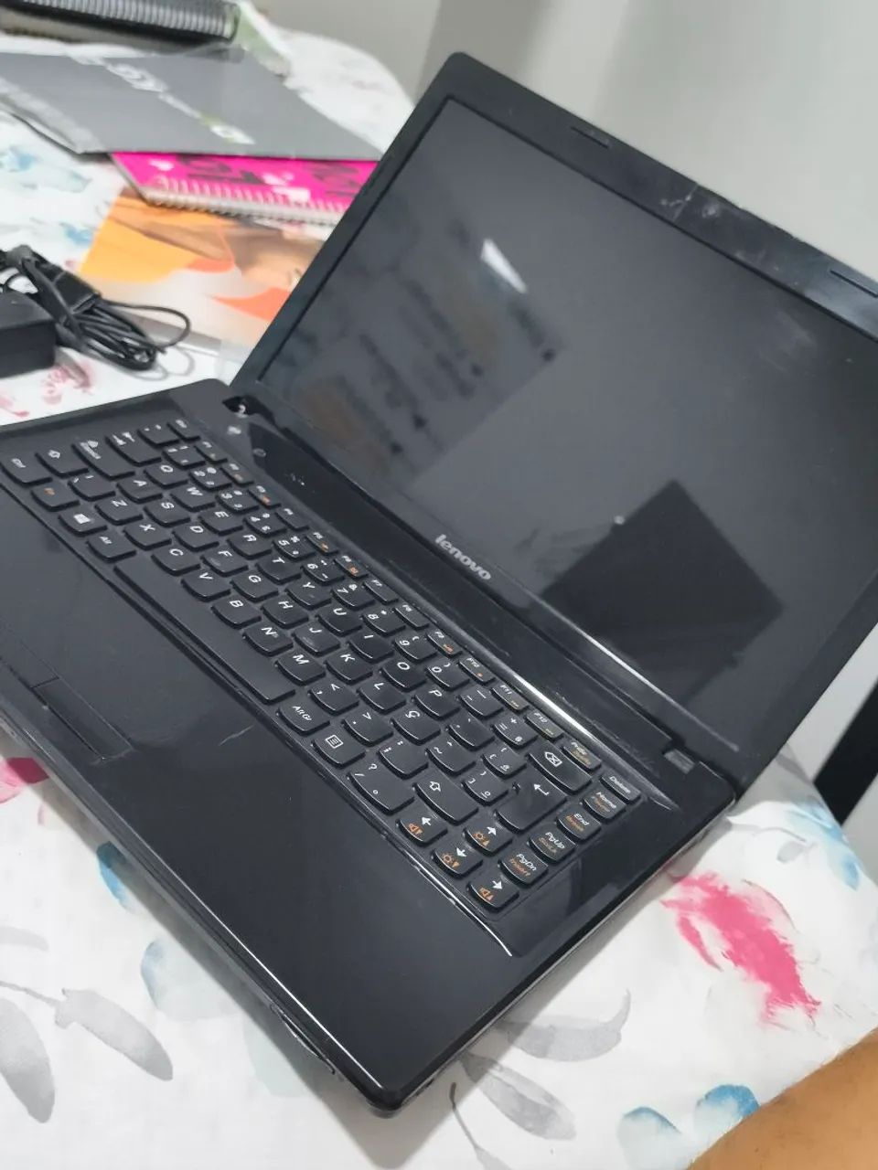 NOTEBOOK  - Foto 2