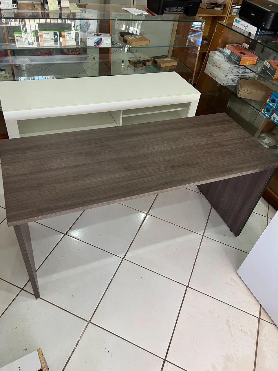 Mesa diretor para escritório cor marrom MDP  - Foto 3