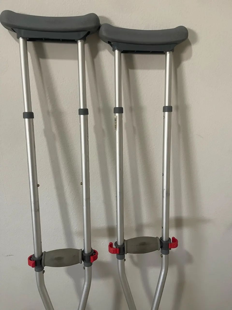 Muletas e Bota Ortopédica  - Foto 3
