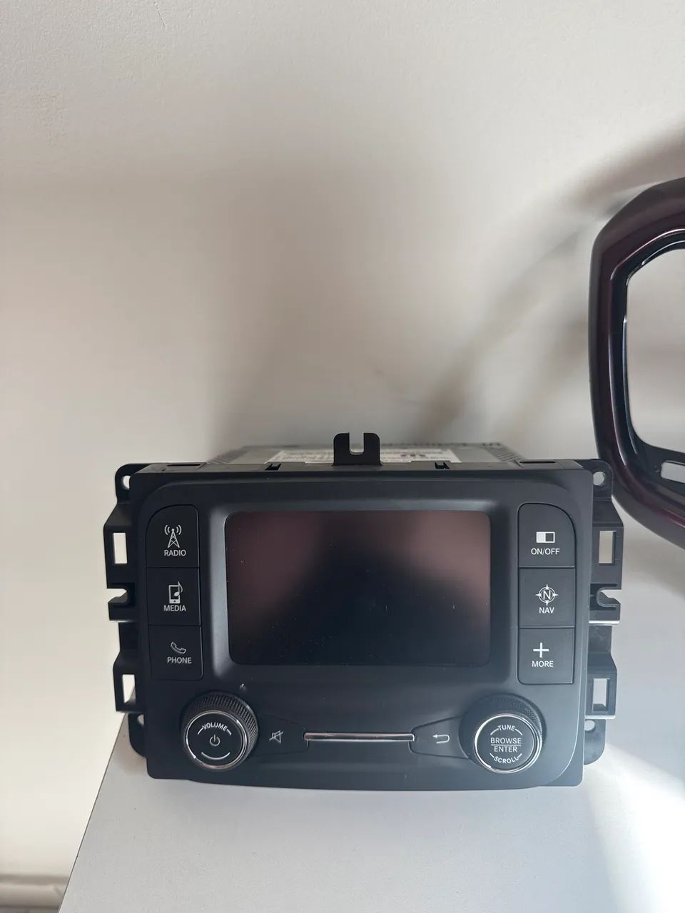 Multimídia Fiat Toro Original com moldura - Foto 3