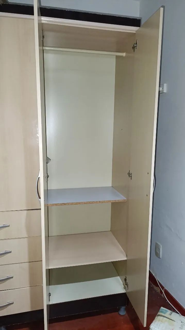 Vendo guarda roupa de solteiro - Foto 4