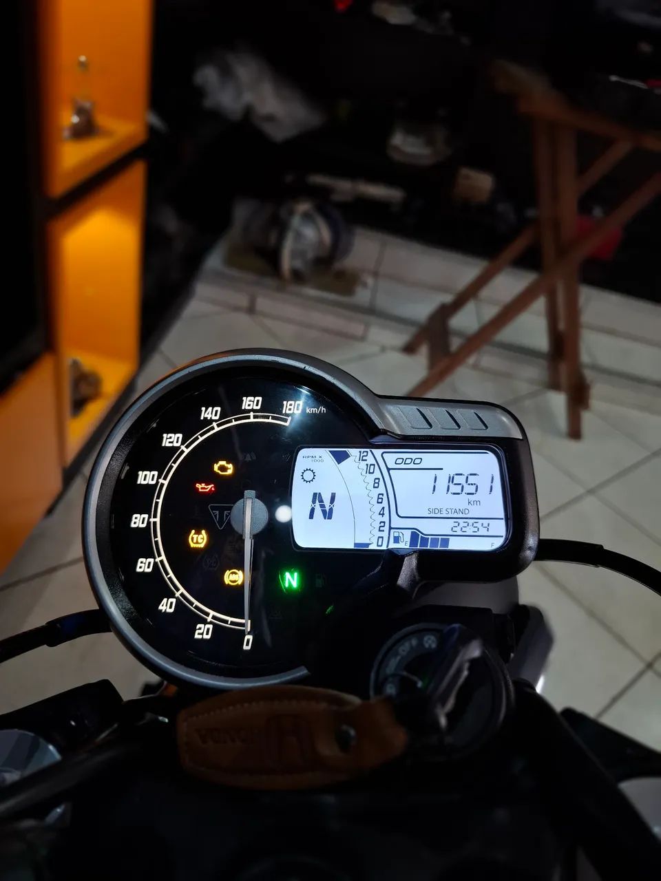 TRIUMPH SPEED 400 - Foto 5