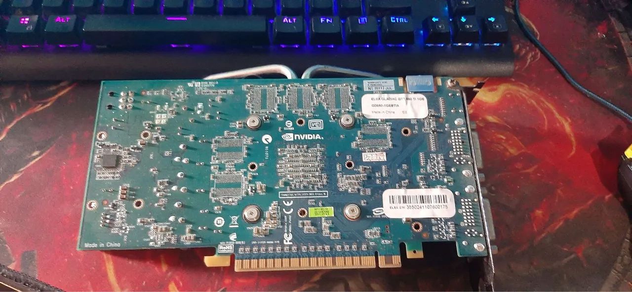 GTX 550Ti ELSA GLADIAC - Foto 4