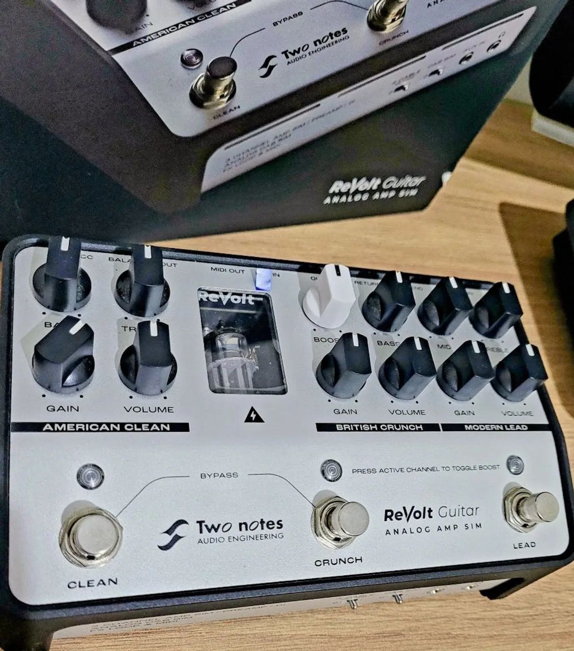 Pedal Two Notes ReVolt Guitar  - Foto 3