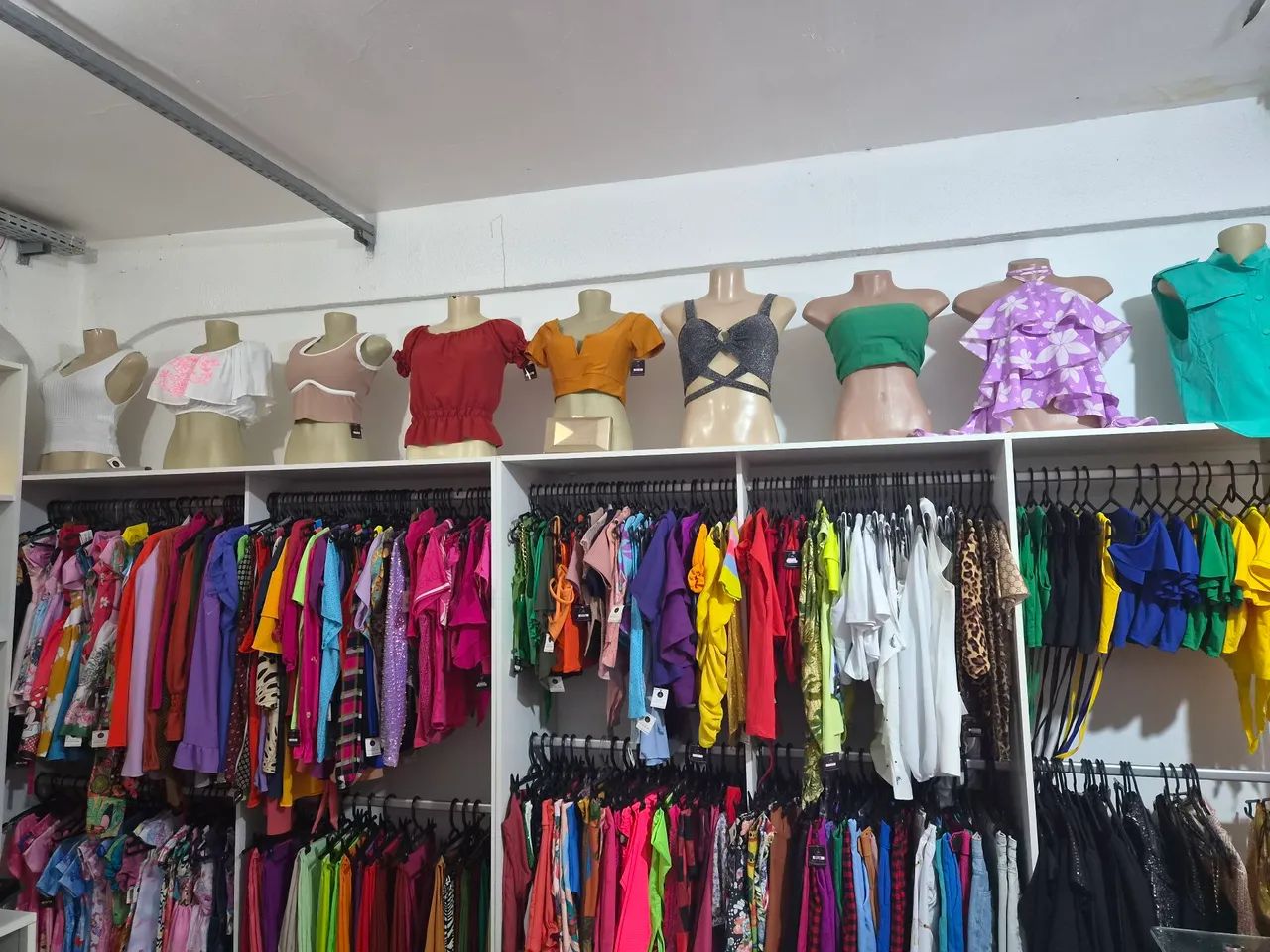 Vendo roupas novas para loja