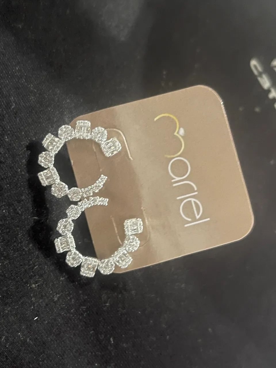 Brinco em prata com zircônia 