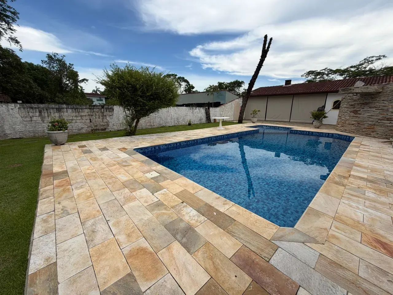 Chácara no condomínio com 3 quartos e piscina em Peruíbe. - Foto 2