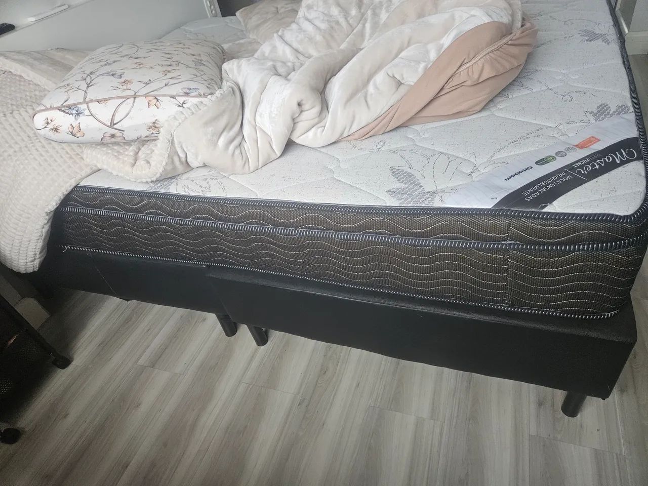 Cama casal Queen + Colchão  - Foto 5