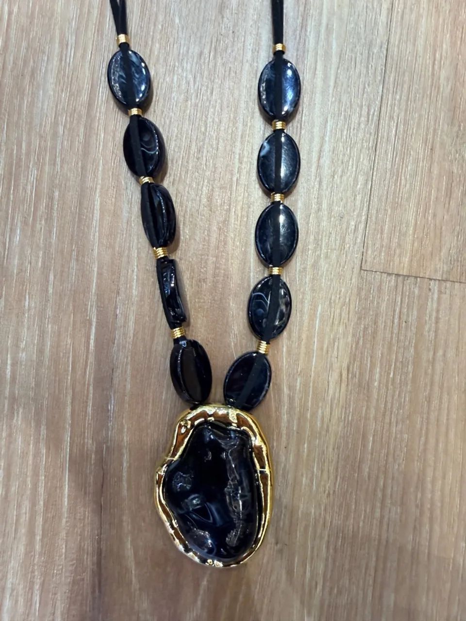 Colar lindíssimo , bijouterias super finas, elegantes - Foto 3