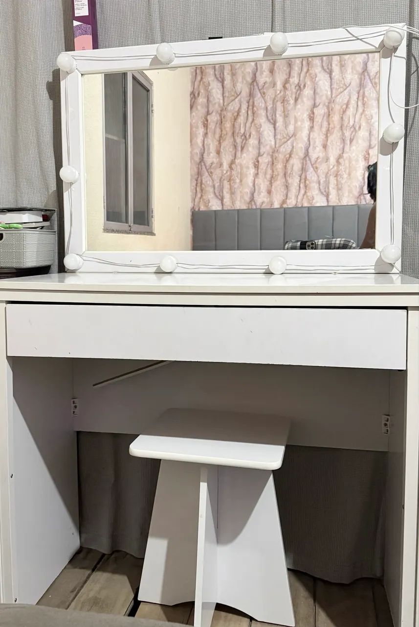 Mesa camarim  com gaveta. - Foto 4