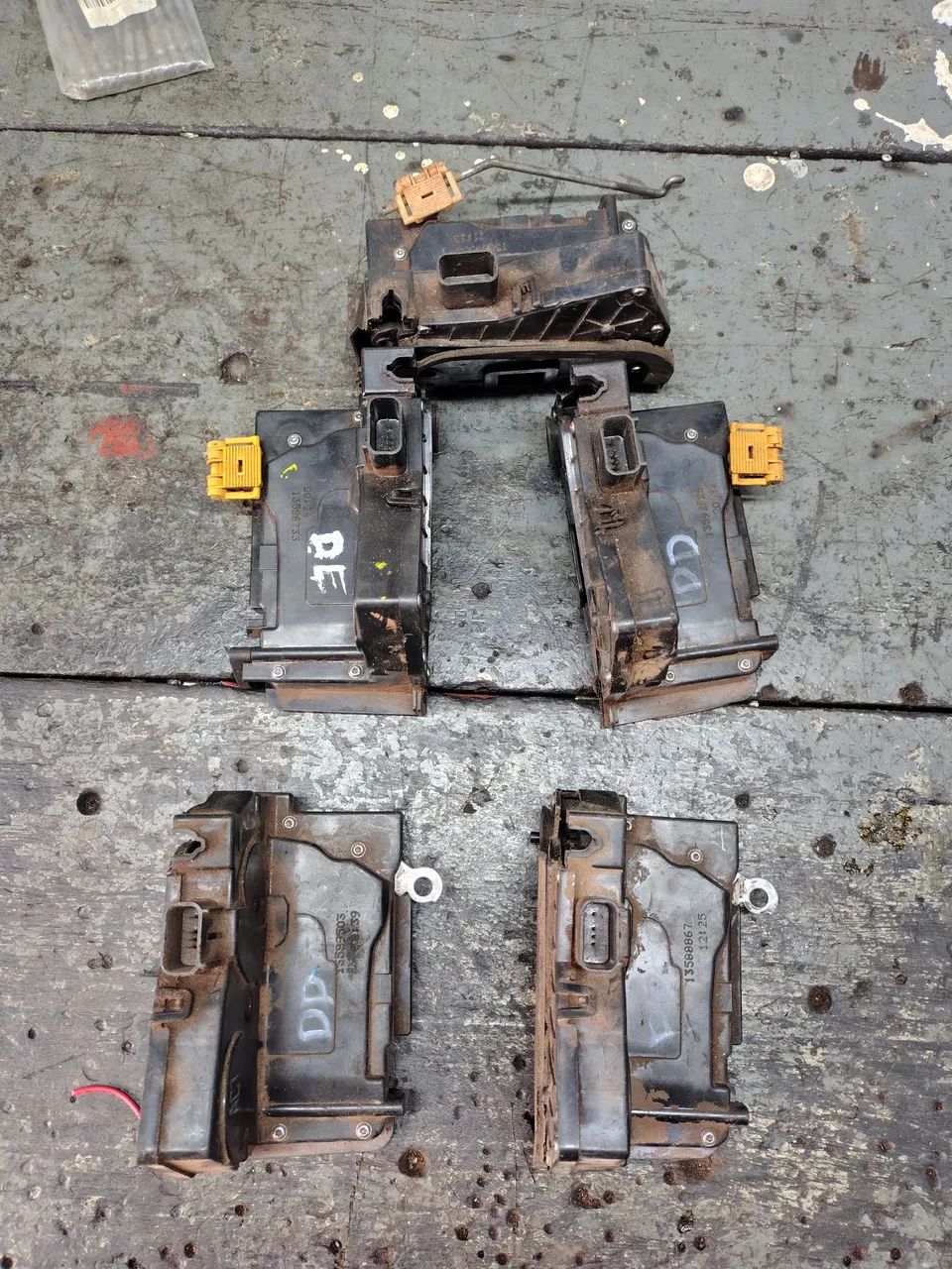 Fechadura porta dianteira Onix Cobalt Spin - Peças para carros