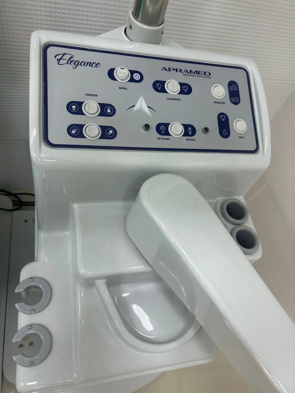 Cadeira Oftalmológica Apramed Elegance + Equipamento Oftalmológico - Foto 4