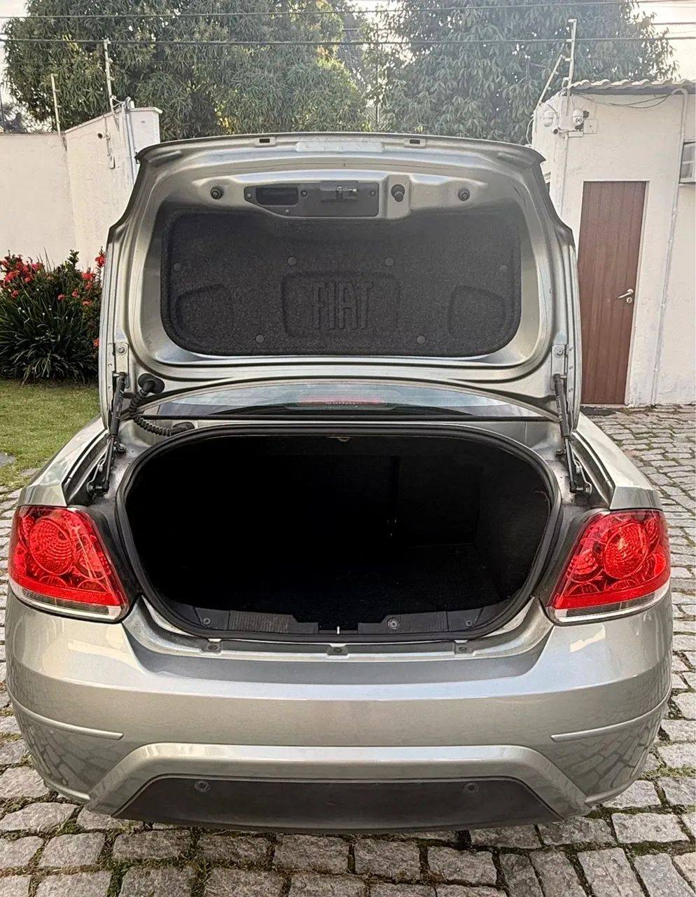 Fiat Linea Absolute 1.9/1.8 Flex Dualogic 4P 2016 - Foto 5
