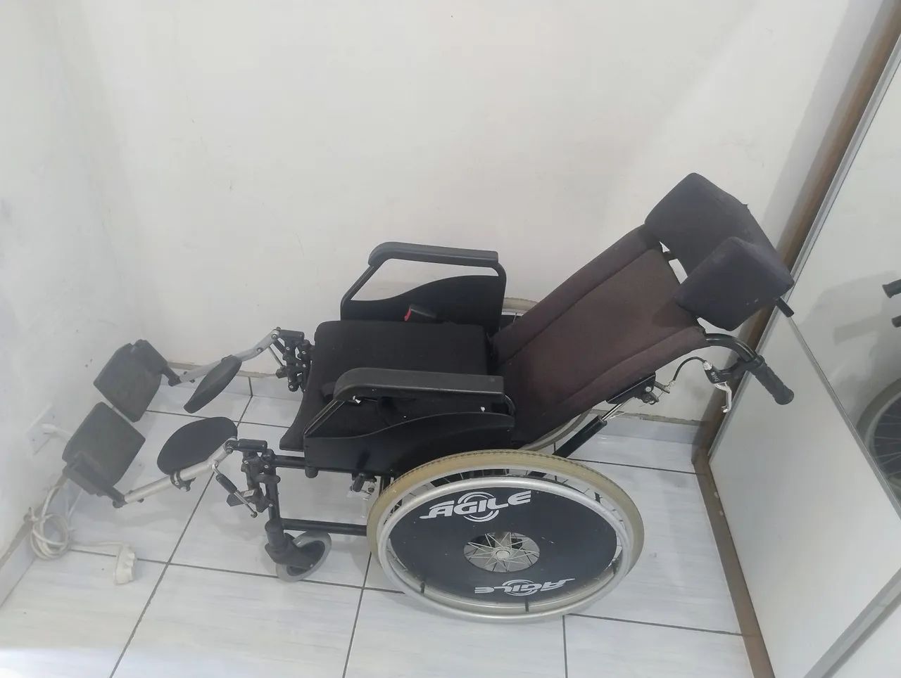 Cadeira de rodas  - Foto 2