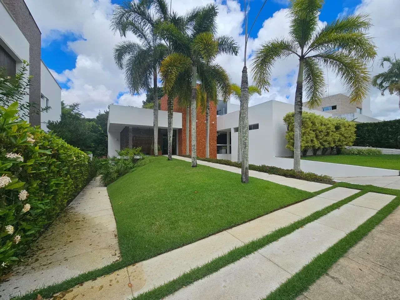 Casa á Venda  com 5 Suítes  Condomínio Aldebaran  em Maceió - Foto 3