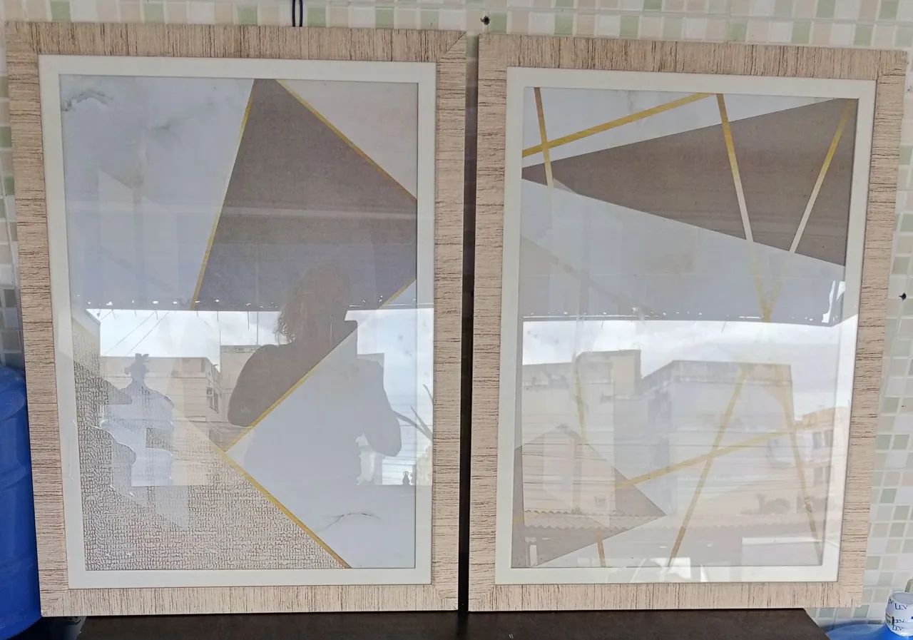 Barzinho decorativo e 2 quadros perfeito estado  - Foto 2