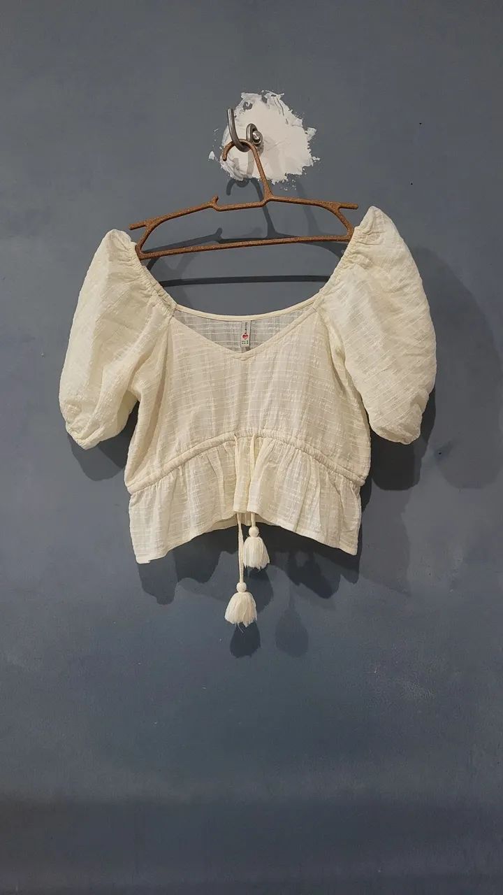Blusa branca, tamanho M