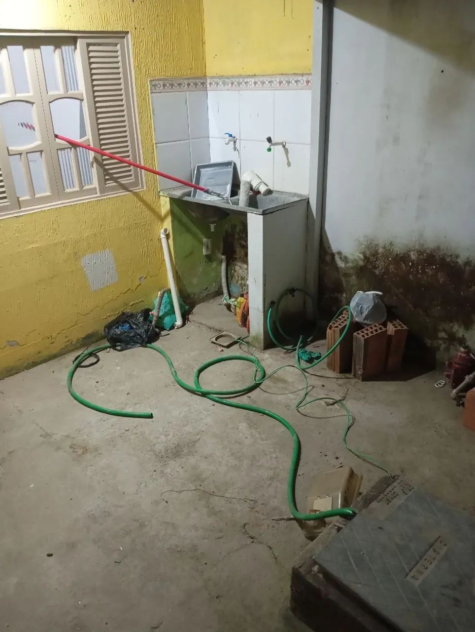 Vende se casa Na Nova Holanda, Rua 4