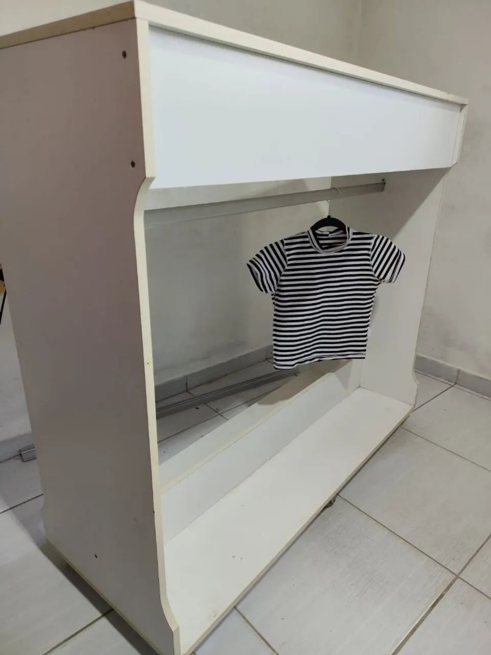 Balcão Expositor Loja/Caixa com Tampo de Vidro, Gaveta Ampla e Rodízios - Foto 5