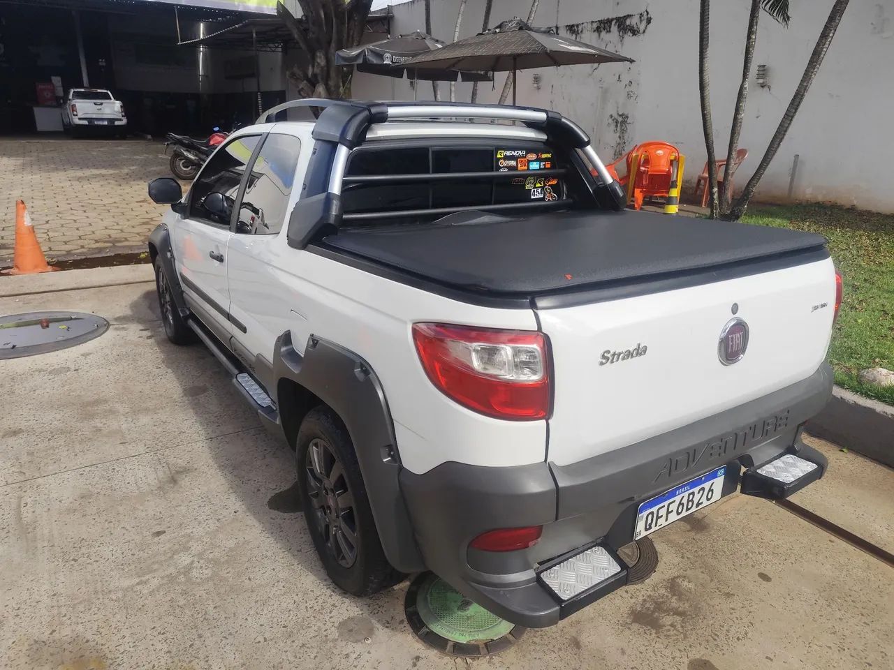 Fiat Strada Adventure1.8/ 1.8 Locker Flex CD 2015 - Foto 5