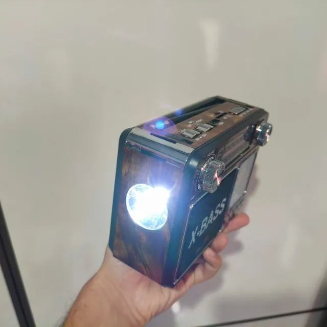 Aparelho de Rádio Am e FM Lelong + Bluetooth e entrada Usb - Foto 5