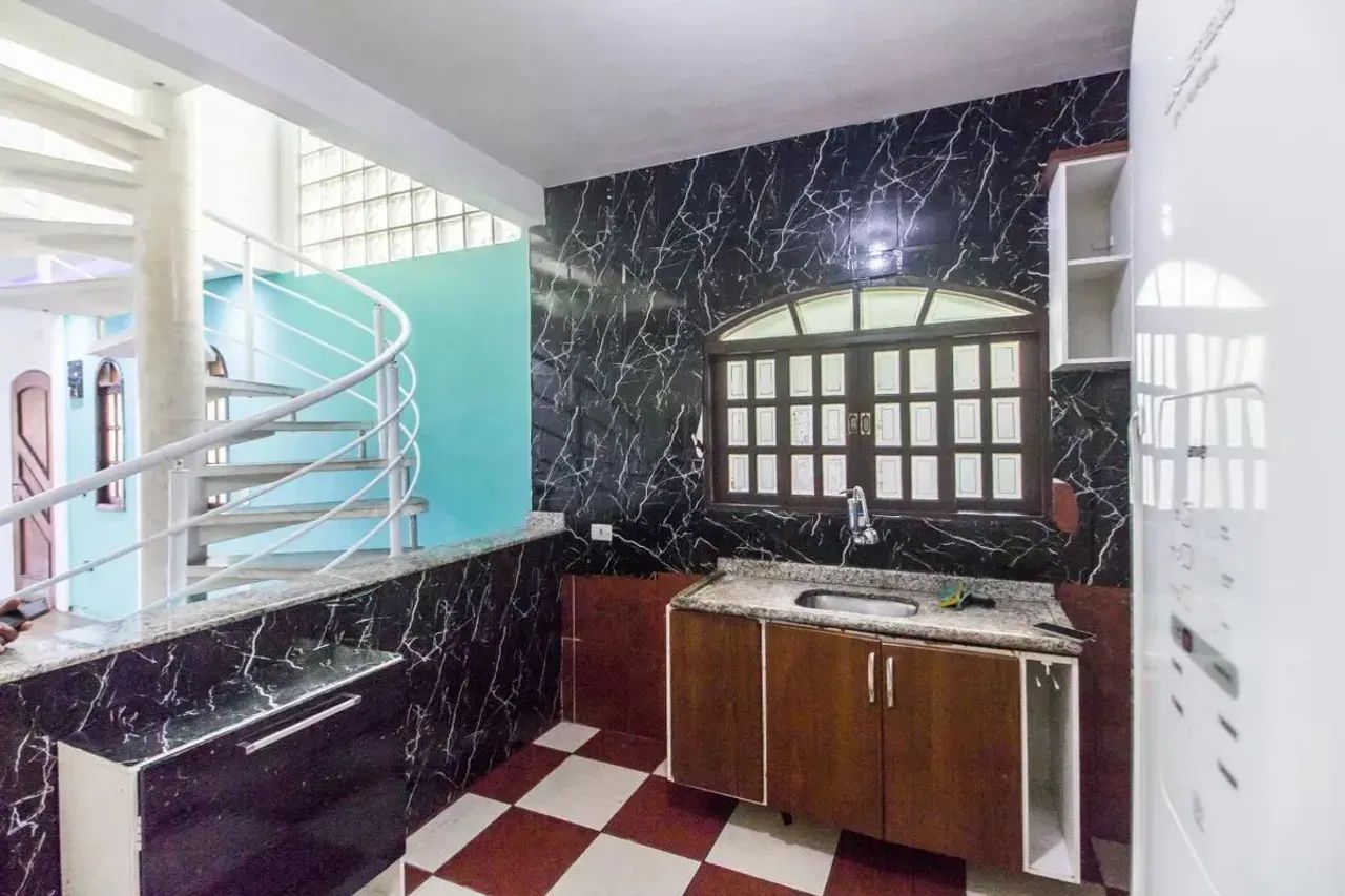 Casa em condomínio com 3 dormitórios, 2 banheiros, churrasqueira na varanda, cozinha ameri - Foto 3