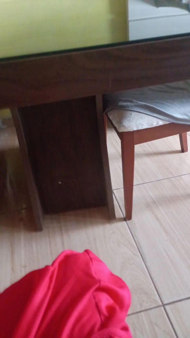 Vendo mesa de vidro preto 6 lugares - Foto 3