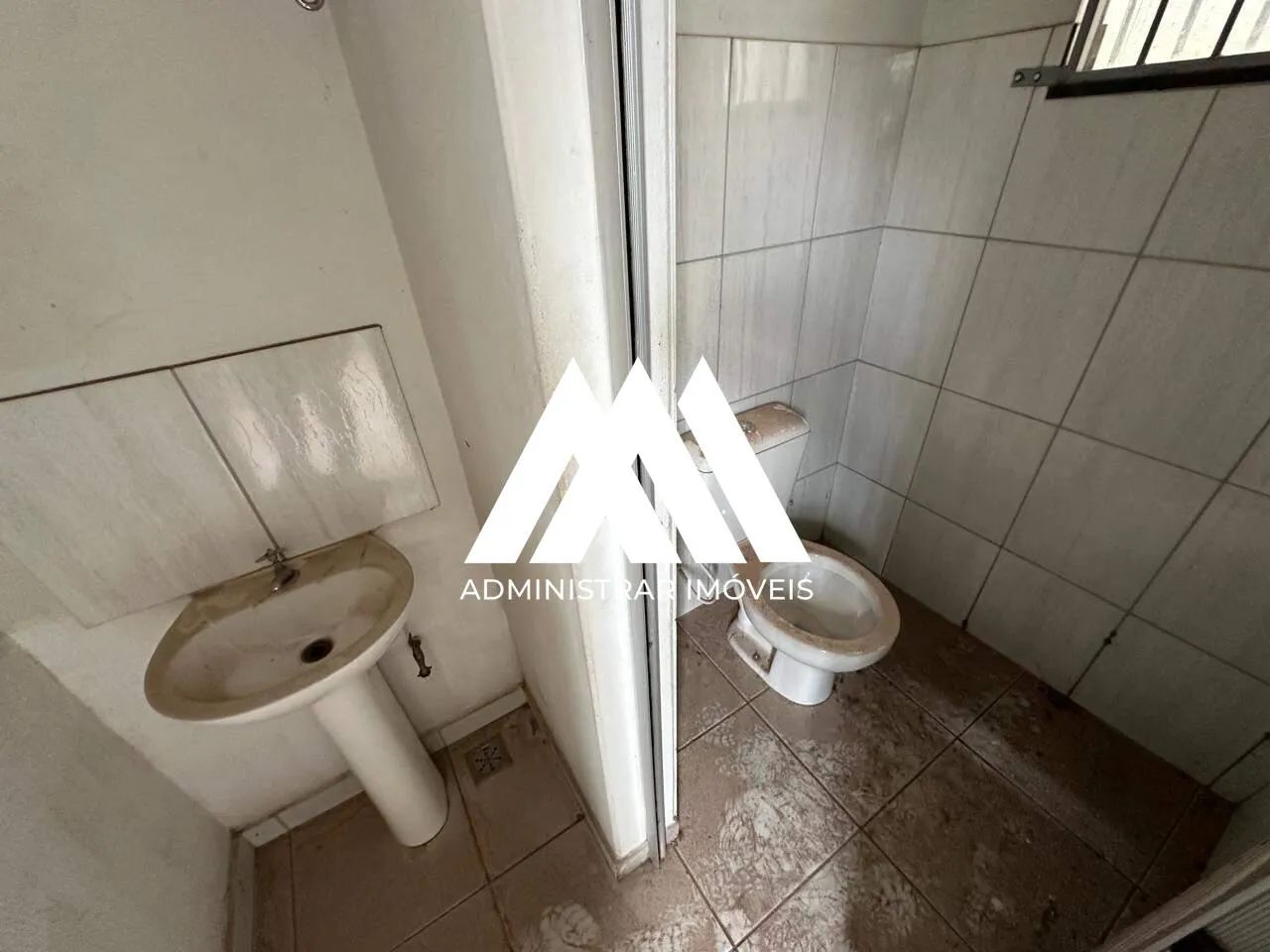 Alugo loja comercial em Itaúna com excelente localização! - Foto 4