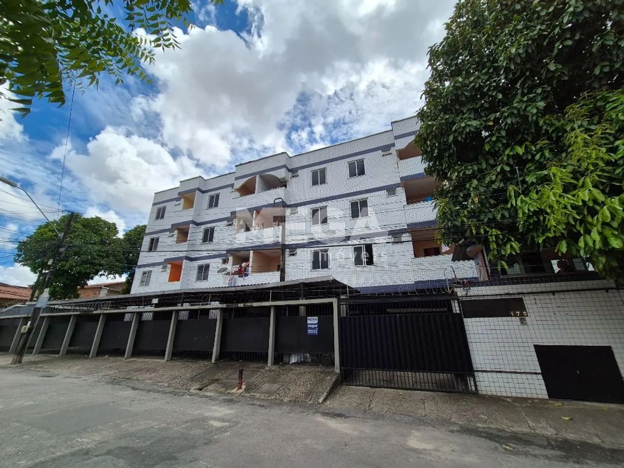 Apartamento com 2 quartos no bairro Vila União em Fortaleza, CE
