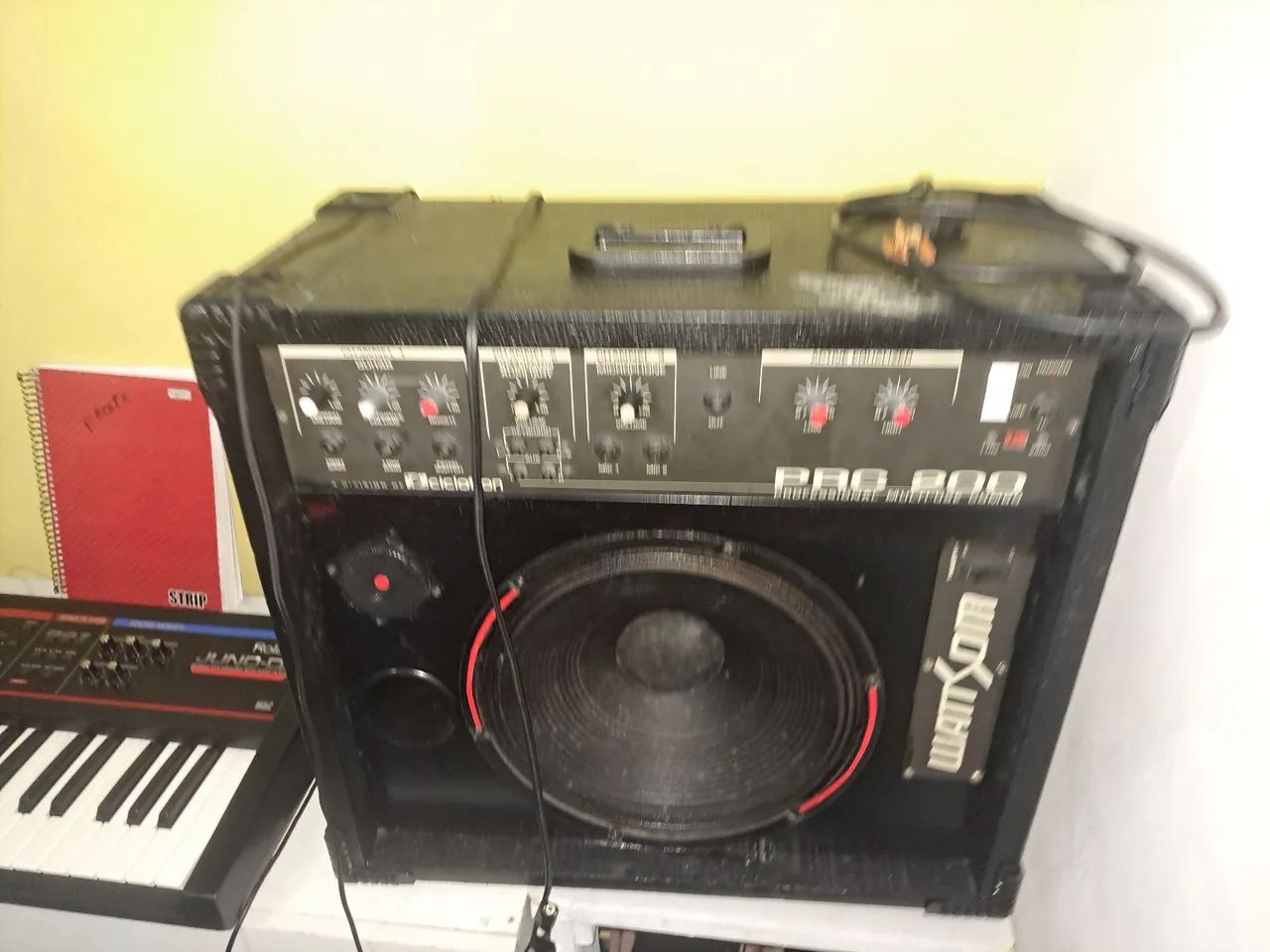 Caixa amplificada