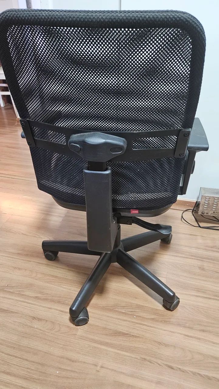 Vendo cadeira giratória reclinavel Cavaletti  - Foto 2