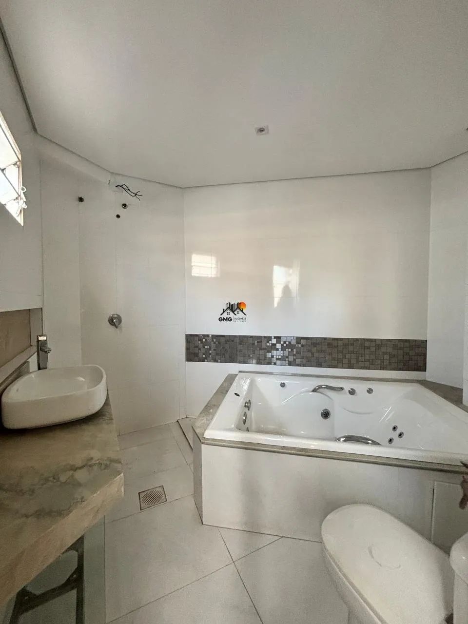 APARTAMENTO 3 QUARTOS