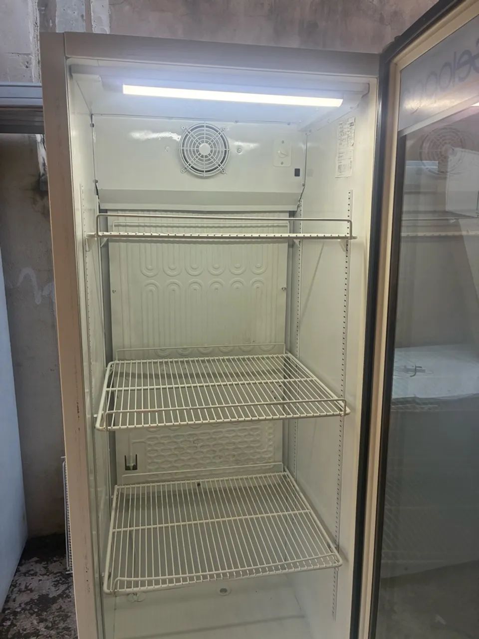Freezer expositor de bebidas 415 litros - Foto 3