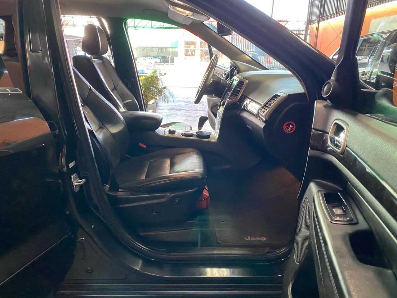 Jeep Grand Cherokee Laredo 3.6 4x4 V6 Aut., foto 14 de 20