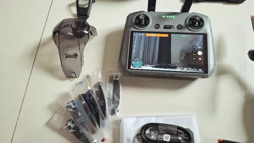 Drone Dji Mini 5 Pro Combo Fly More com Tela  - Foto 3