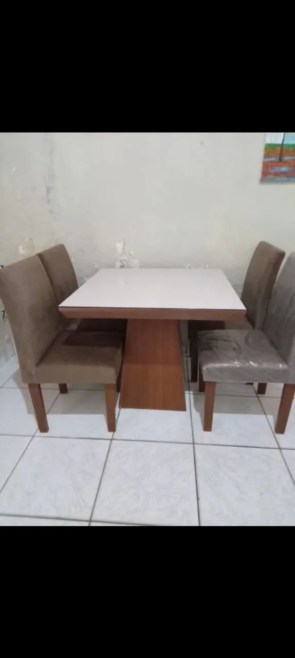 Mesa de 4 cadeira