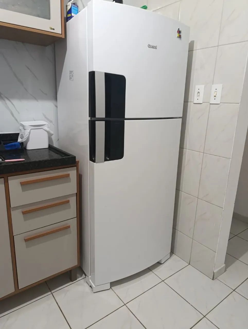 Vendo Geladeira USADA MAS BEM CONSERVADA