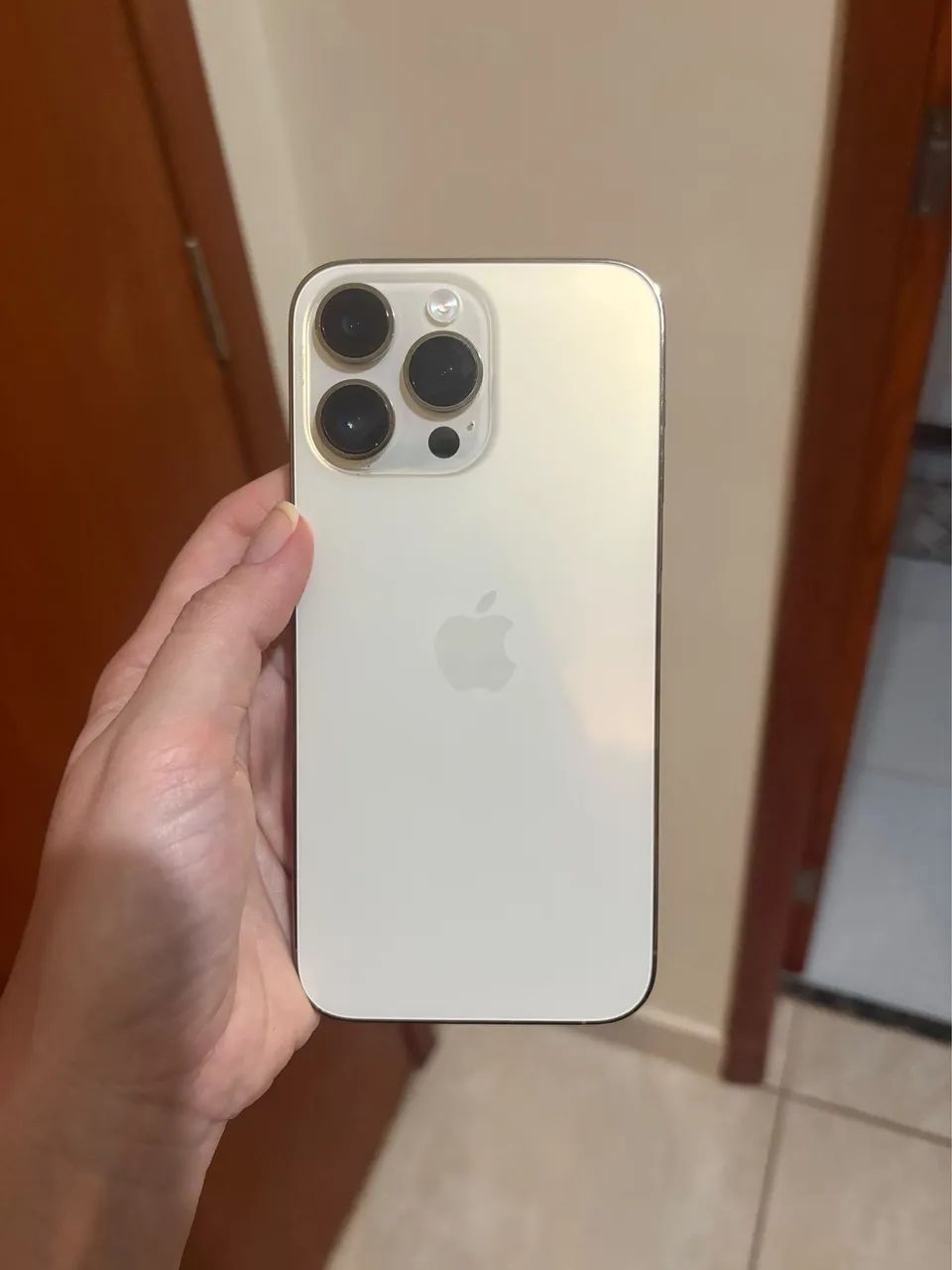 iPhone 14 Pro Max 256GB Dourado  - Foto 2