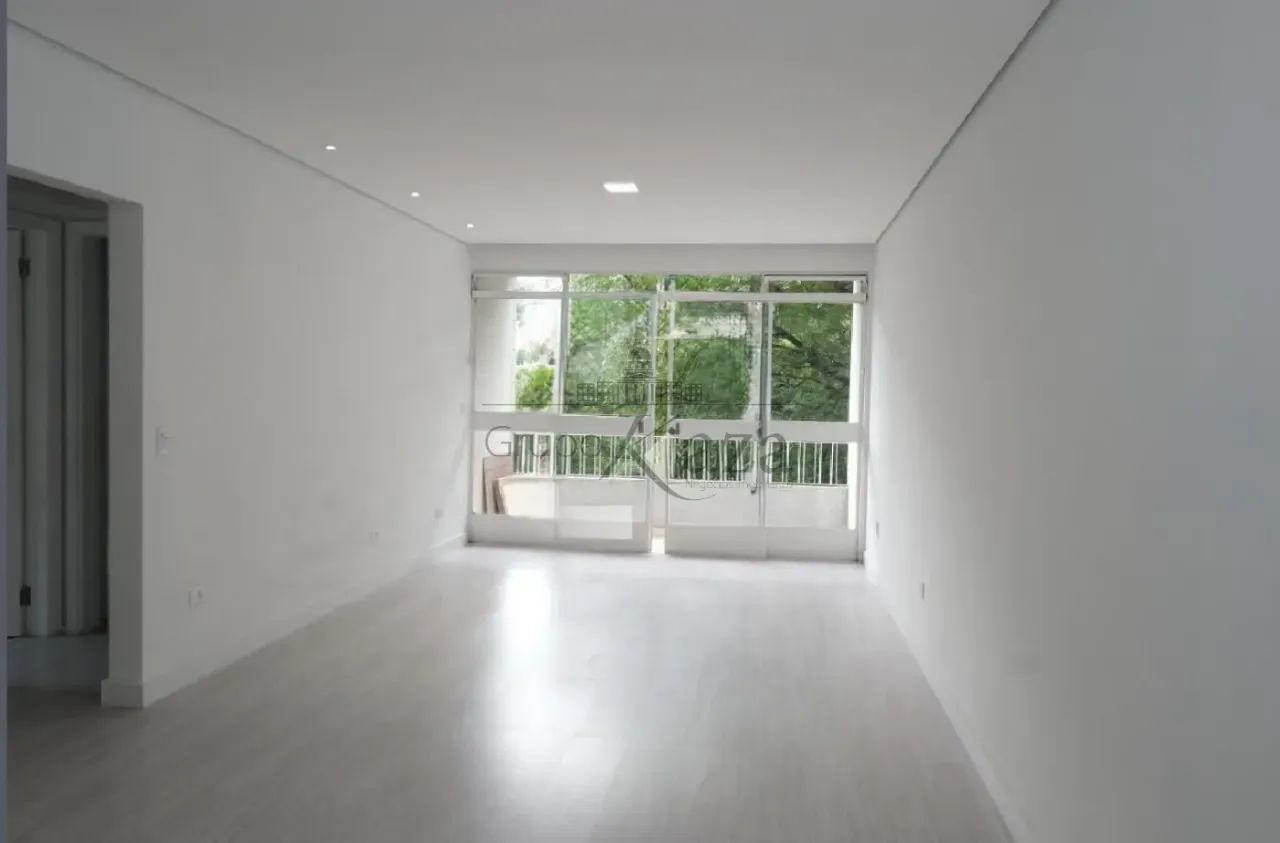 Apartamento - Jardim América - 2 Dormitórios - 100m².