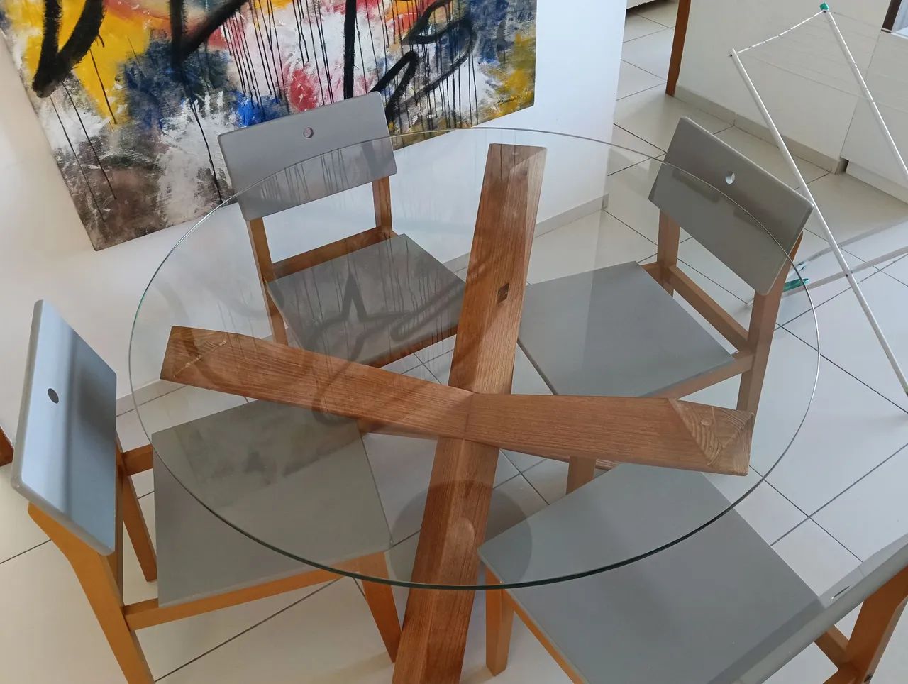 Conjunto de mesa de vidro e 4 cadeiras - Foto 3