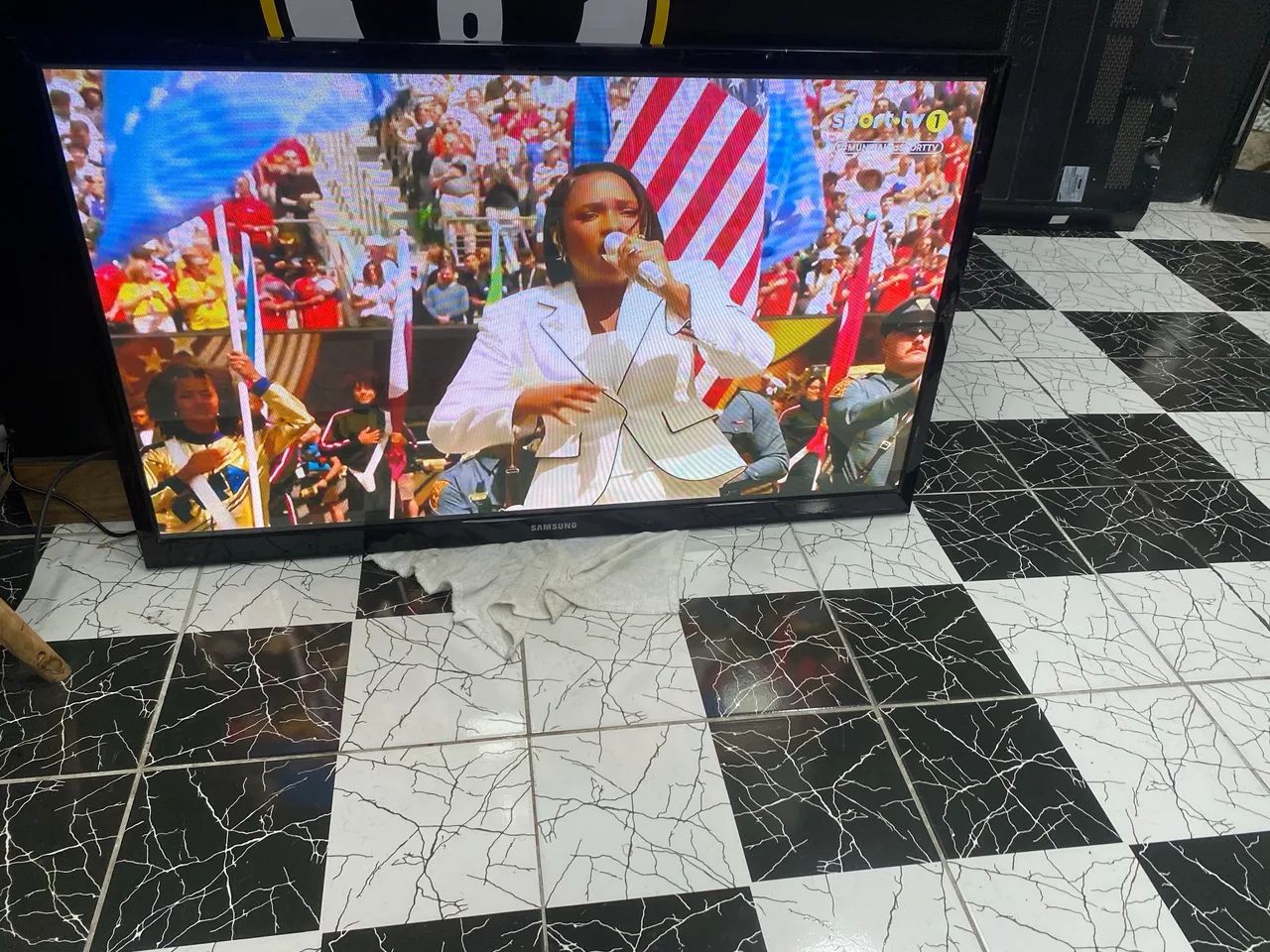 Vendo tv Samsung 55 polegadas obs não é Smartv  - Foto 4