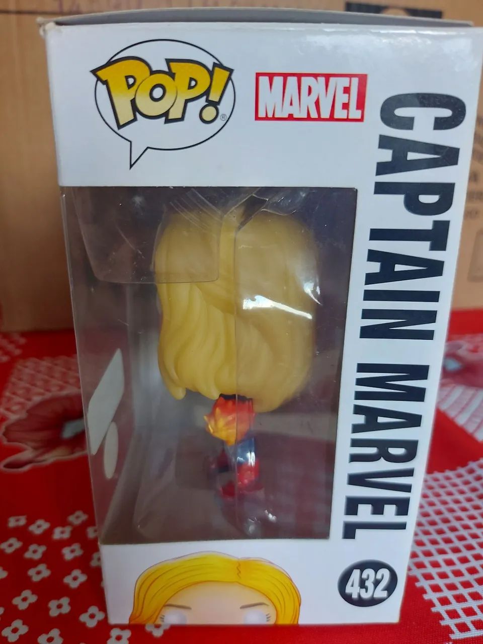 Funko Pop Marvel - Capitã Marvel #432 Glow In The Dark (Exclusivo Walmart) - Foto 2