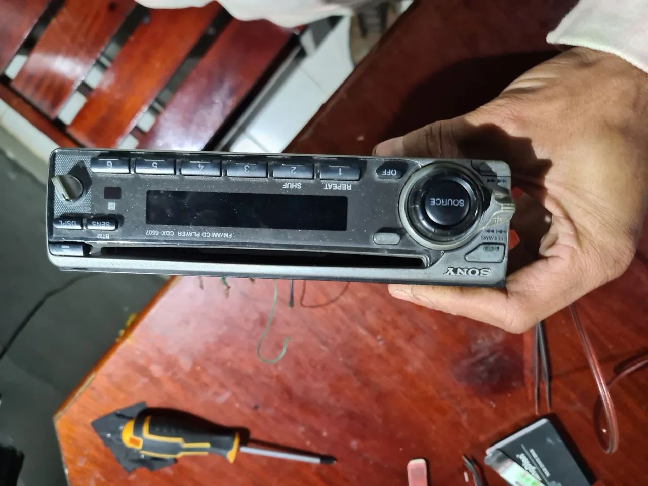 Toca cd sony dos antigos com bluetooth no AM e led no display - Foto 5