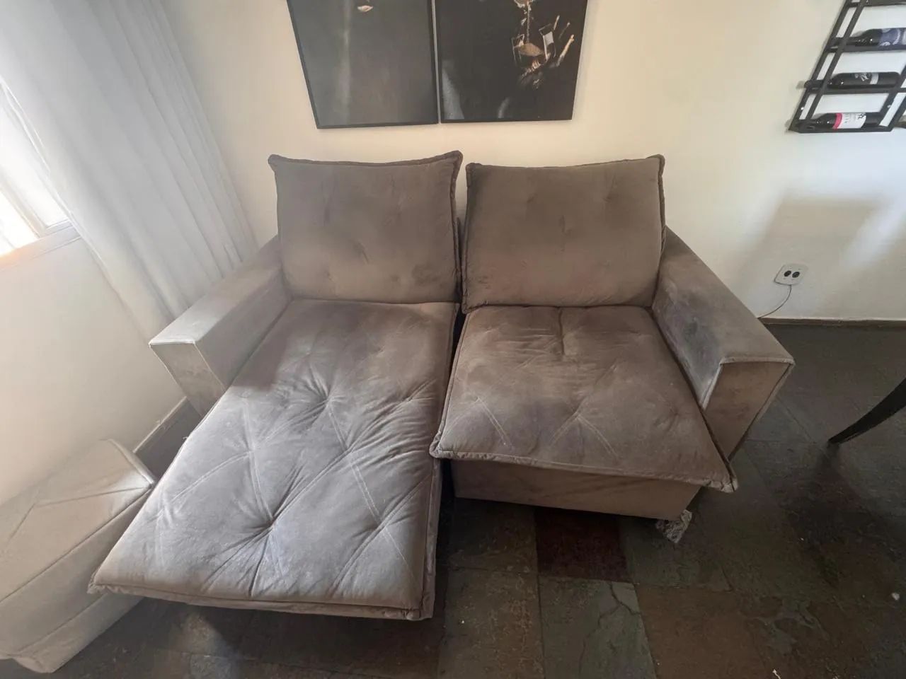 Vende-se sofá retrátil 2 m cinza brinde 2 quadros  - Foto 3